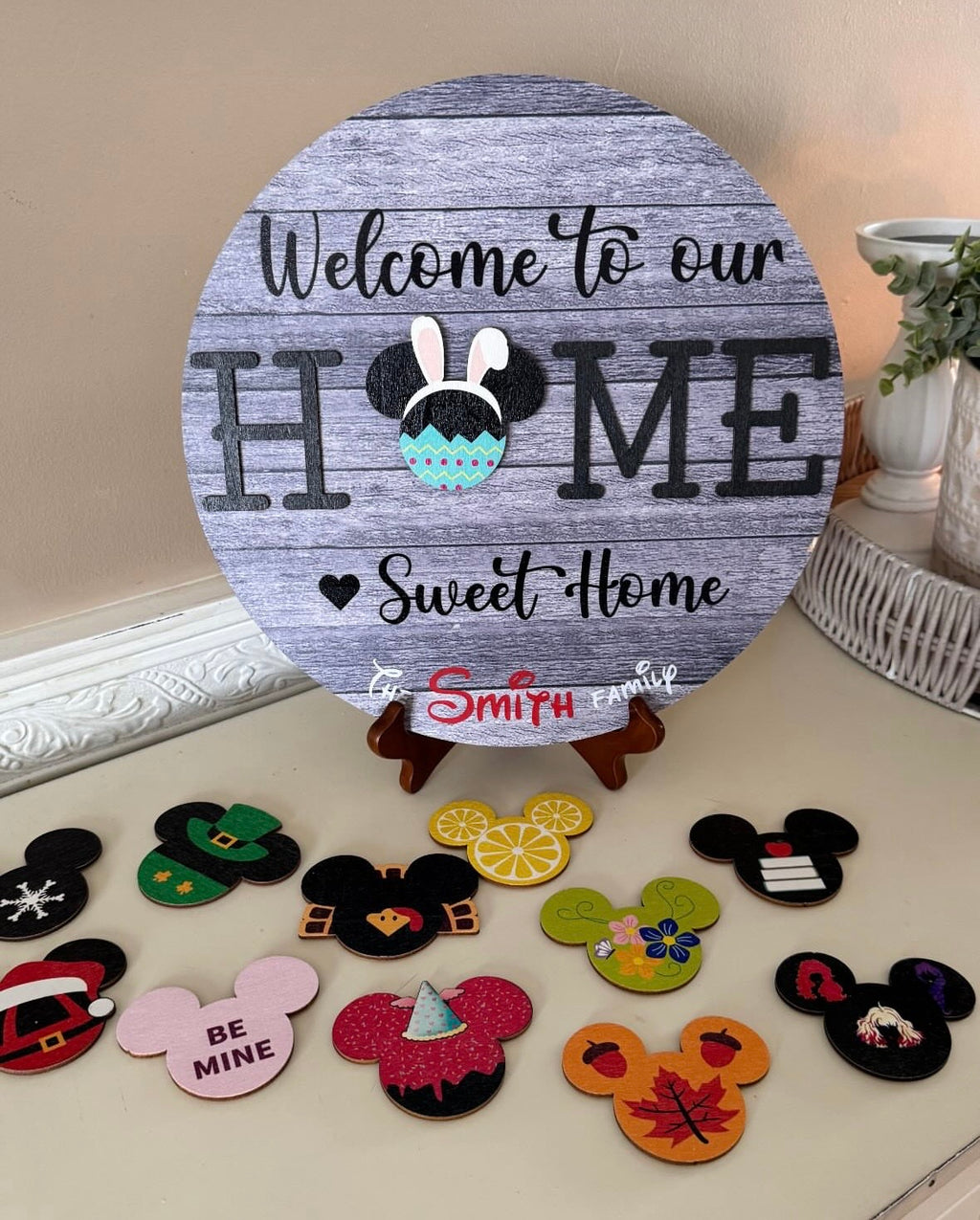 Welcome Sign w/ Interchangeable Pieces